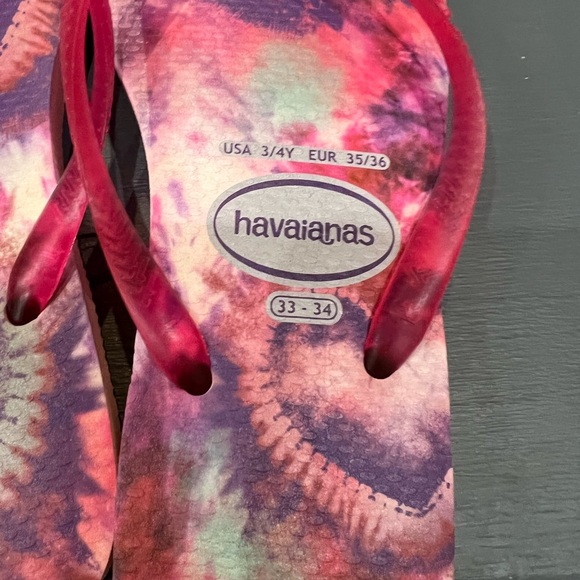 Girls flip flops! Size 3/4Y - Picture 4 of 4